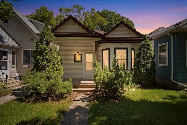 229 Roseberry ST, Winnipeg, MB R3J 1T3