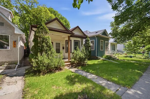 229 Roseberry ST, Winnipeg, MB R3J 1T3