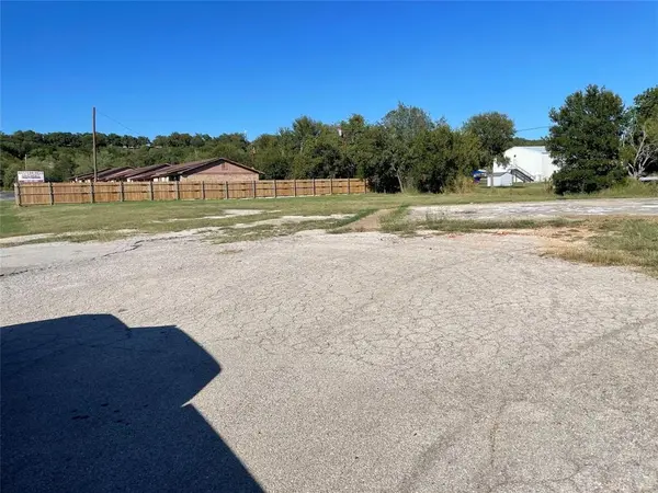2320 Highway 180 W, Mineral Wells, TX 76067