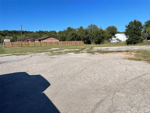 2320 Highway 180 W, Mineral Wells, TX 76067