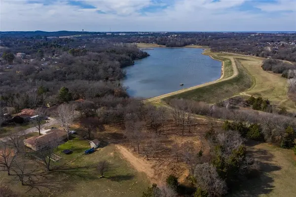 1800 S Park Avenue, Denison, TX 75020