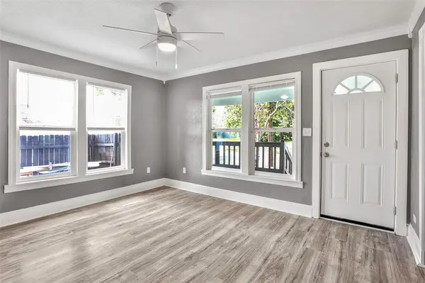 1005 N Neal Street, Commerce, TX 75428