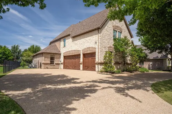 3225 Clubview Drive, Denton, TX 76226