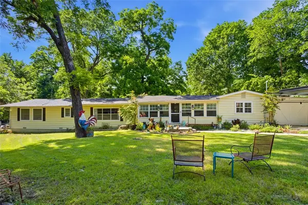 1641 Ben Davis Drive, Garland, TX 75040