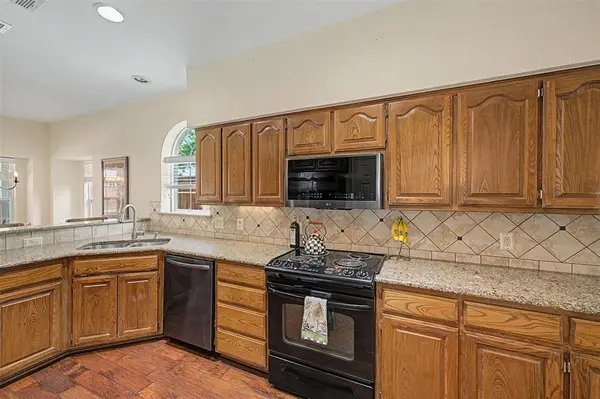 3350 Summerfield Drive, Grapevine, TX 76051
