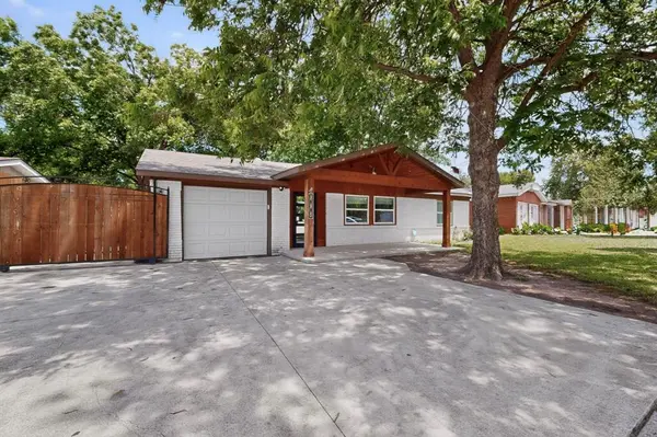 805 Buena Vista Drive, Arlington, TX 76010