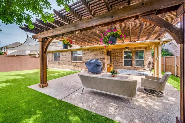 713 Marietta Lane, Aubrey, TX 76227