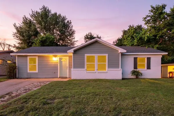 609 W Inwood Drive, Arlington, TX 76010