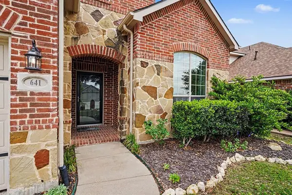 641 Ricochet Drive, Fort Worth, TX 76131