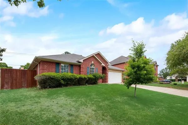 603 Pine Meadow Court, Arlington, TX 76012