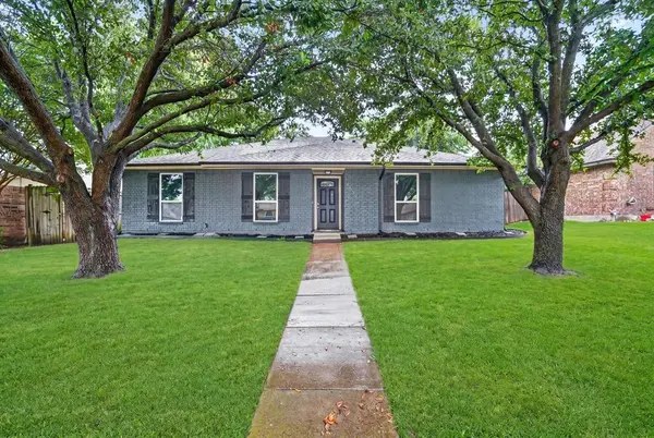 4539 Preston Trail Drive, Mesquite, TX 75150