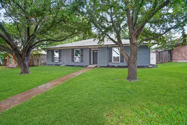 4539 Preston Trail Drive, Mesquite, TX 75150