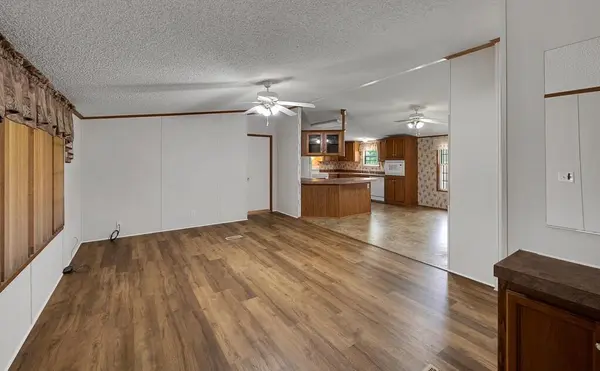 652 Middle Windsor Road, Mcgregor, TX 76657
