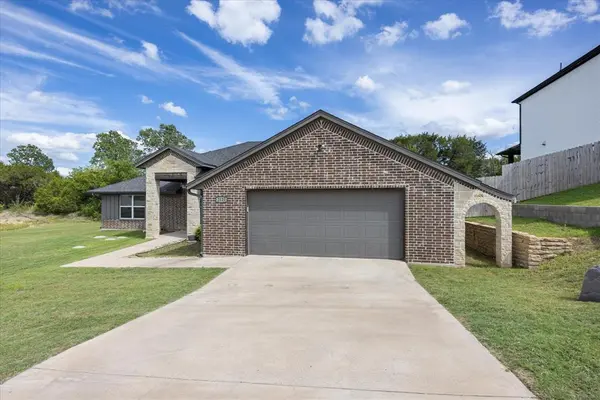 2123 Christine Drive, Granbury, TX 76048