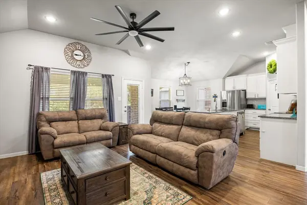 2123 Christine Drive, Granbury, TX 76048