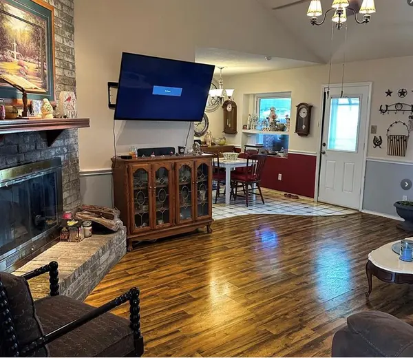 1324 N Creek Drive, Saginaw, TX 76179