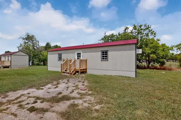 1657 E 2nd Street, Cleburne, TX 76031