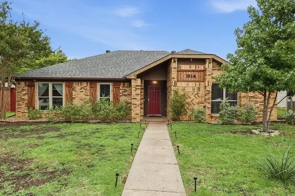 1614 Sunswept Terrace, Lewisville, TX 75077
