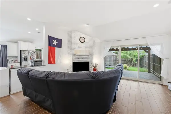 1614 Sunswept Terrace, Lewisville, TX 75077