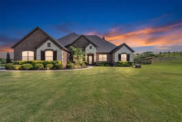 12109 Bella Brezza Drive, Fort Worth, TX 76126