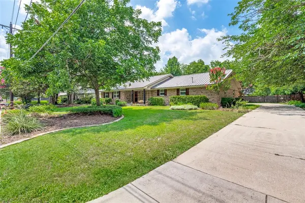 708 Headlee Street, Denton, TX 76201