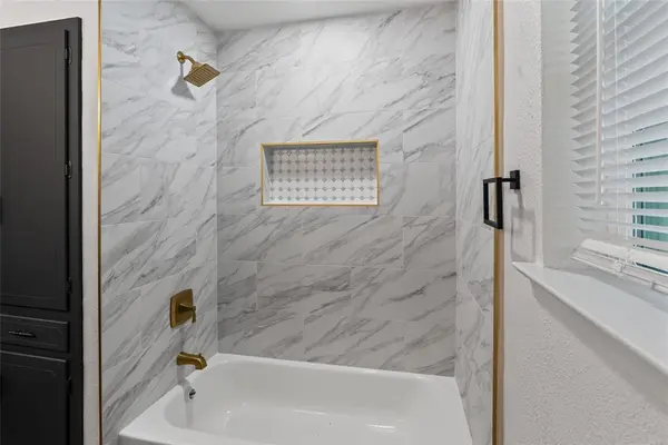 1708 HIGH POINT Circle, Garland, TX 75041