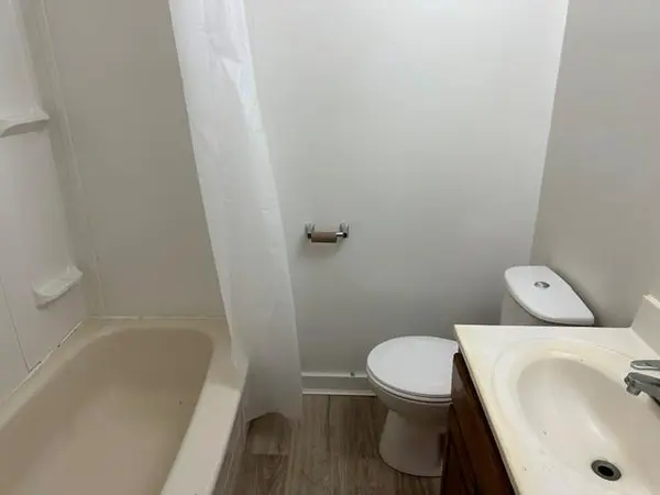 5301 NAUVOO Road #3, Warwick-watford, ON N0M 2S0
