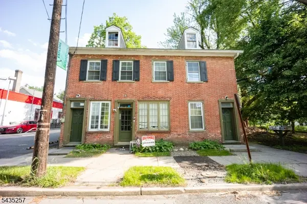 332 Water St, Belvidere Twp., NJ 07823