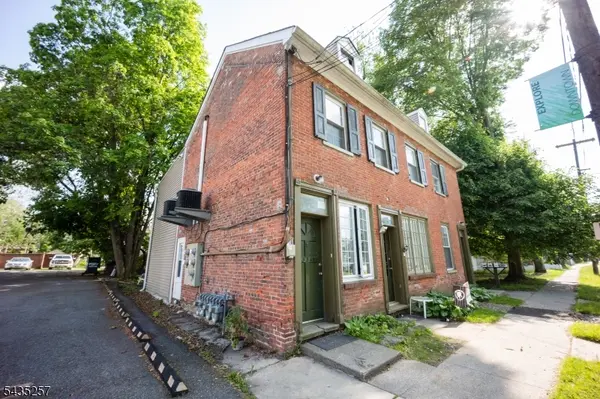 332 Water St, Belvidere Twp., NJ 07823