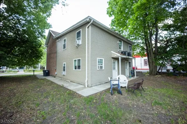 332 Water St, Belvidere Twp., NJ 07823