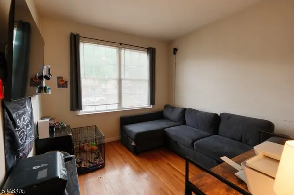 431 E 7Th St, Plainfield City, NJ 07060
