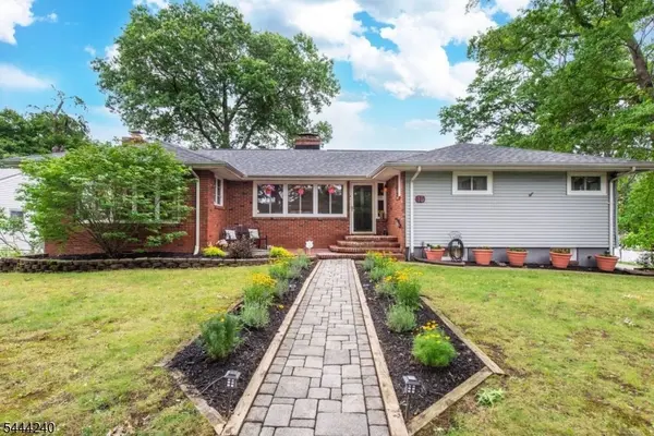15 Absecon Rd, Parsippany-troy Hills Twp., NJ 07054