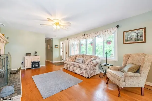 15 Absecon Rd, Parsippany-troy Hills Twp., NJ 07054