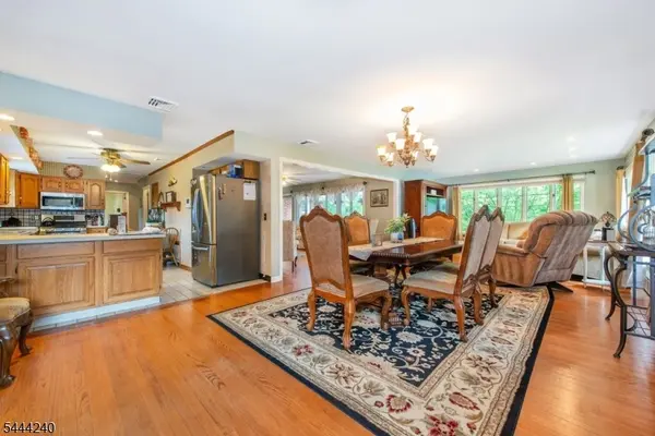 15 Absecon Rd, Parsippany-troy Hills Twp., NJ 07054