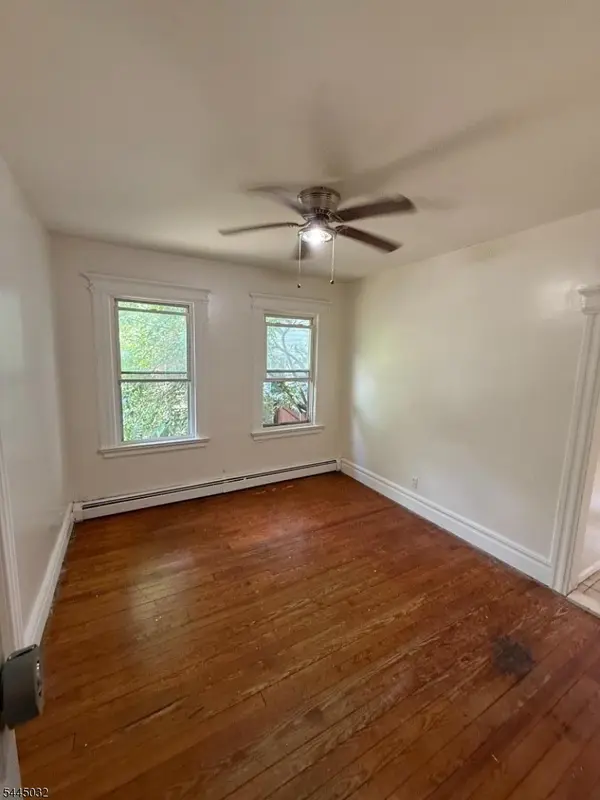 38 W Avon Ave, Irvington Twp., NJ 07111