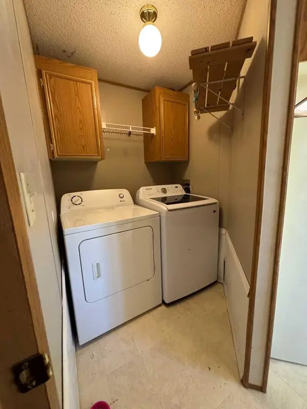 6220 17 AVE SE #37, Calgary, AB T2A 0w6