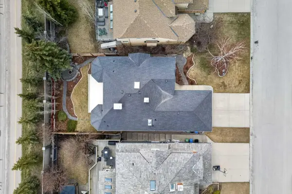 7051 Christie Briar MNR SW, Calgary, AB T3H2H5