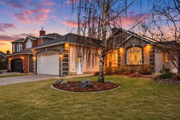 7051 Christie Briar MNR SW, Calgary, AB T3H2H5