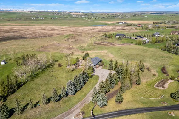 8120 408 AVE E, Rural Foothills County, AB T1S 6C4