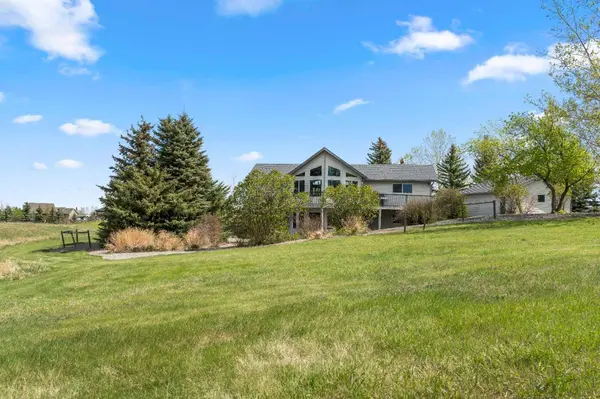 8120 408 AVE E, Rural Foothills County, AB T1S 6C4