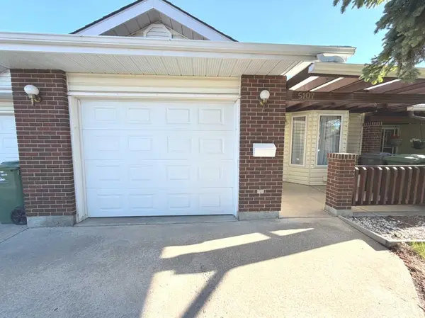 5107 46 Avenue, Ponoka, AB T4J 1J5