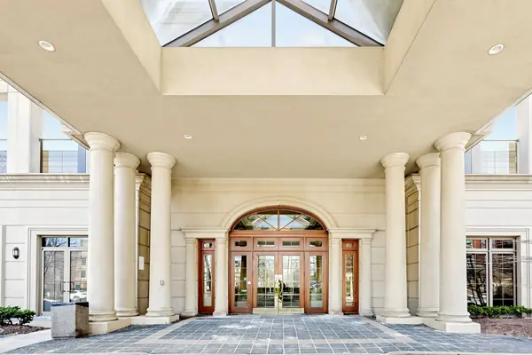 78 Harrison Garden BLVD #512, Toronto C14, ON M2N 7E2
