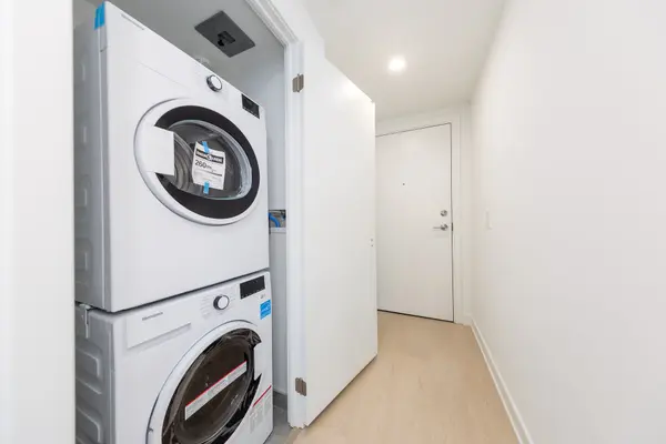 252 Church ST #4805, Toronto C08, ON M5B 0E6