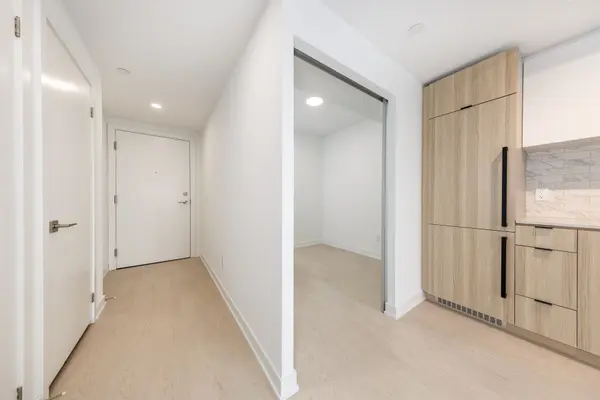 252 Church ST #4805, Toronto C08, ON M5B 0E6