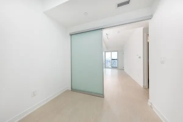 252 Church ST #4805, Toronto C08, ON M5B 0E6