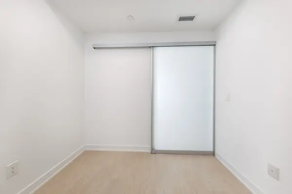 252 Church ST #4805, Toronto C08, ON M5B 0E6