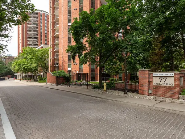 77 Maitland PL #623, Toronto C08, ON M4Y 2V6