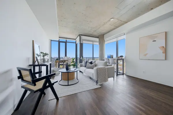 95 Bathurst ST #1307, Toronto C01, ON M5V 0H7