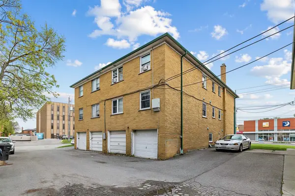 3867 Bathurst ST, Toronto C07, ON M3H 3N4
