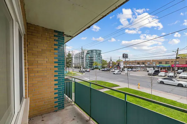 3867 Bathurst ST, Toronto C07, ON M3H 3N4